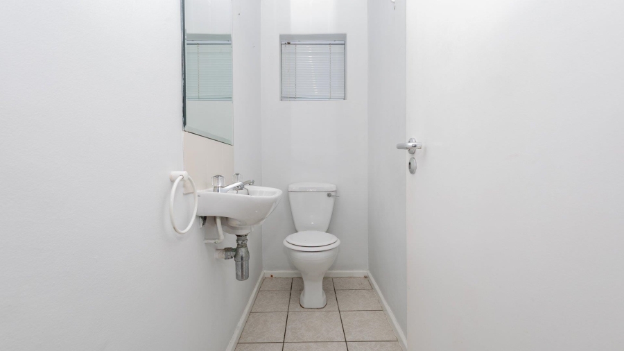 To Let 3 Bedroom Property for Rent in Table View Western Cape